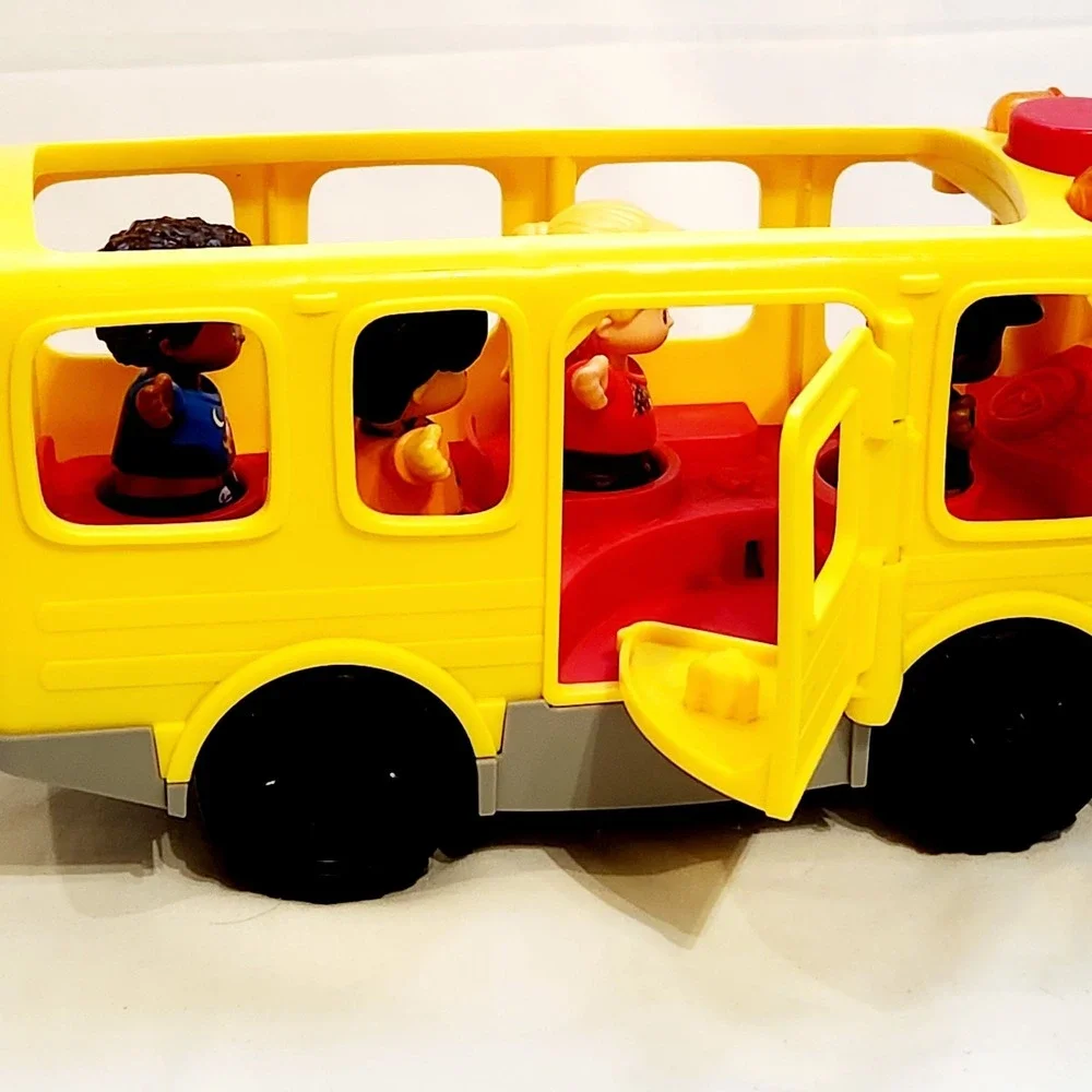 Fisher Price Little People School Bus with 4 Figures Lights Sounds Yellow Toy